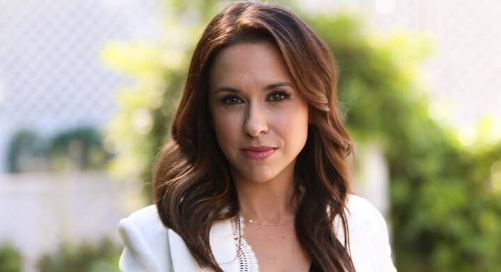 Lacey Chabert’s sister Wendy Chabert Biography: Child, Height, Siblings, Age, Net Worth, Parents, Husband