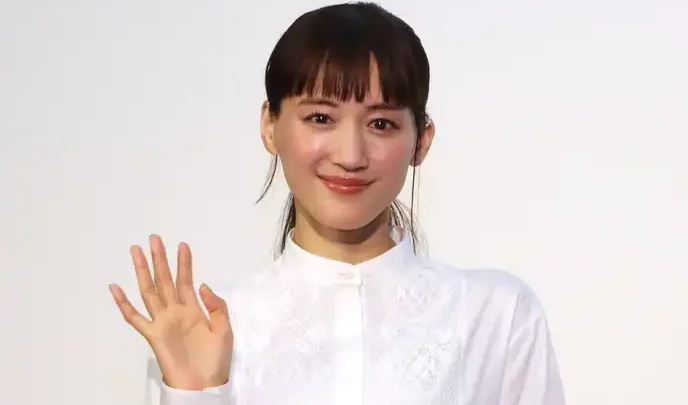 Ayase Haruka Biography: Age, Net Worth, Boyfriend, Movies, Height, Wikipedia, Awards