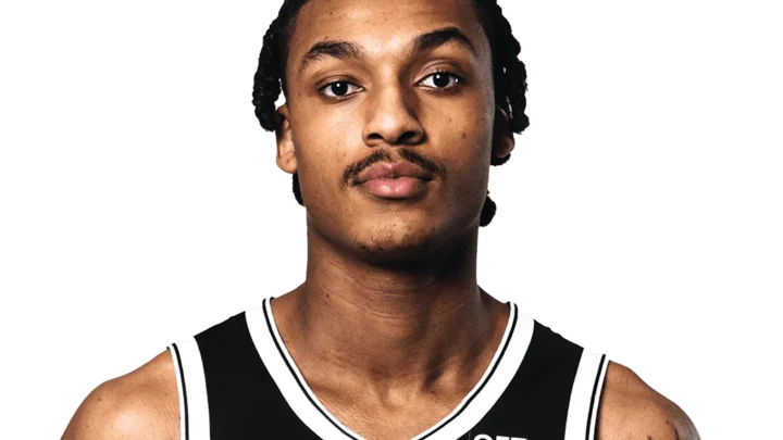 Maxwell Lewis Biography: Basketball Team, Salary, Age, Net Worth, Girlfriend, Parents, Siblings, Stats