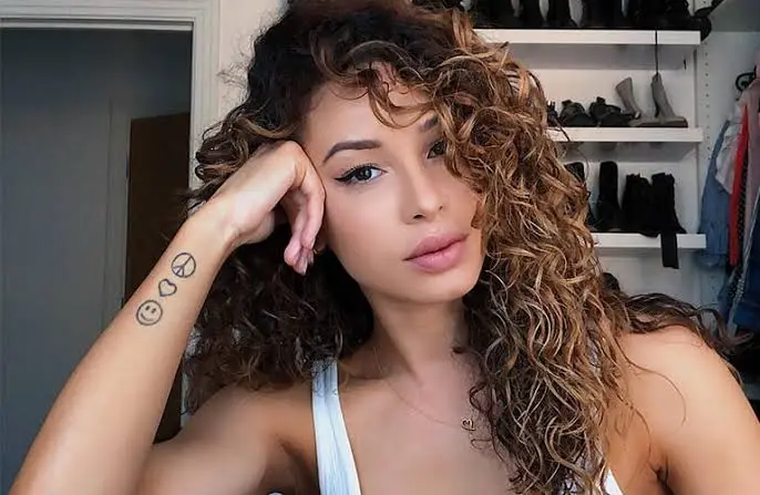 Danielle Peazer Biography: Instagram, Net Worth, Age, Wikipedia, Baby, Parents, Nationality, Religion