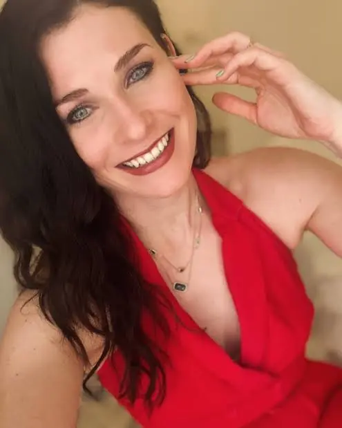 Alex Pereira Ex-girlfriend, Merle Christine Biography: Age, Husband, Wikipedia, Ethnicity, Instagram, Height