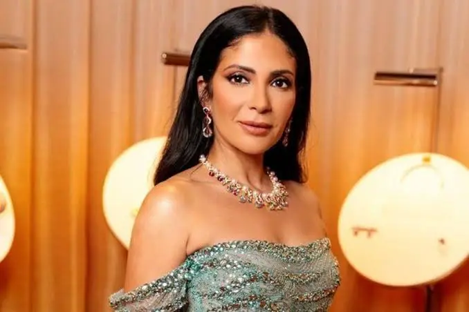 Mona Zaki Biography: Age, Net Worth, Instagram, Movies, TV Shows, Husband, Height, Parents, Siblings, Children, Awards