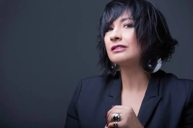Kaliopi Biography: Age, Net Worth, Music Group, Wikipedia, Height, Parents, Siblings, Spouse, Instagram