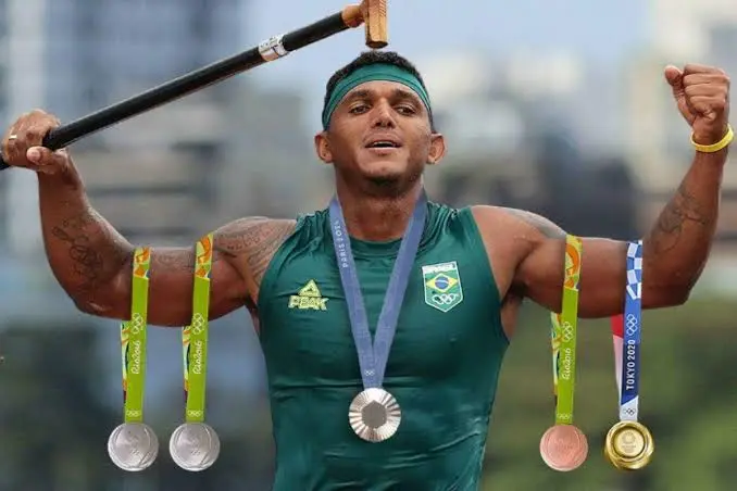 Isaquias Queiroz Biography: Spouse, Weight, Height, Age, Net Worth, Parents, Siblings, Wikipedia, Nationality