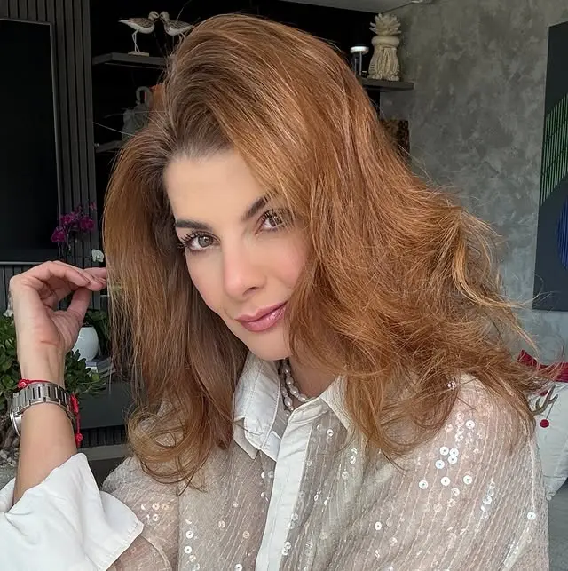Carolina Cruz Biography: Parents, Husband, Children, Wikipedia, YouTube, Age, Height, Net Worth, Instagram