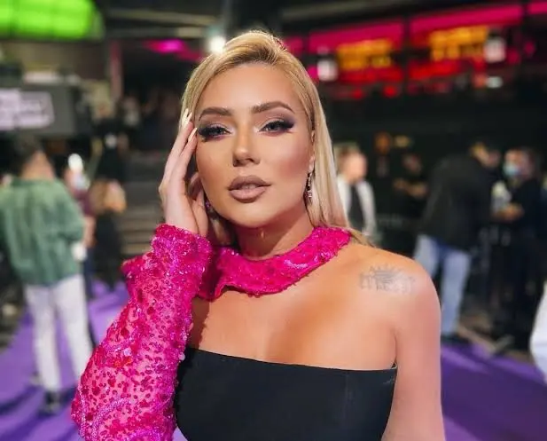 Ronela Hajati Biography: Songs, Age, Siblings, Nationality, Parents, Spouse, Net Worth, Instagram