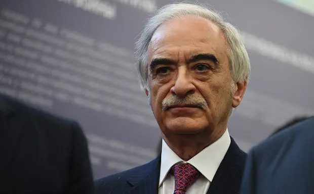 Polad Bulbuloglu Biography: Age, Songs, Office, Parents, Siblings, Wikipedia, Wife, Height, Children, Net Worth