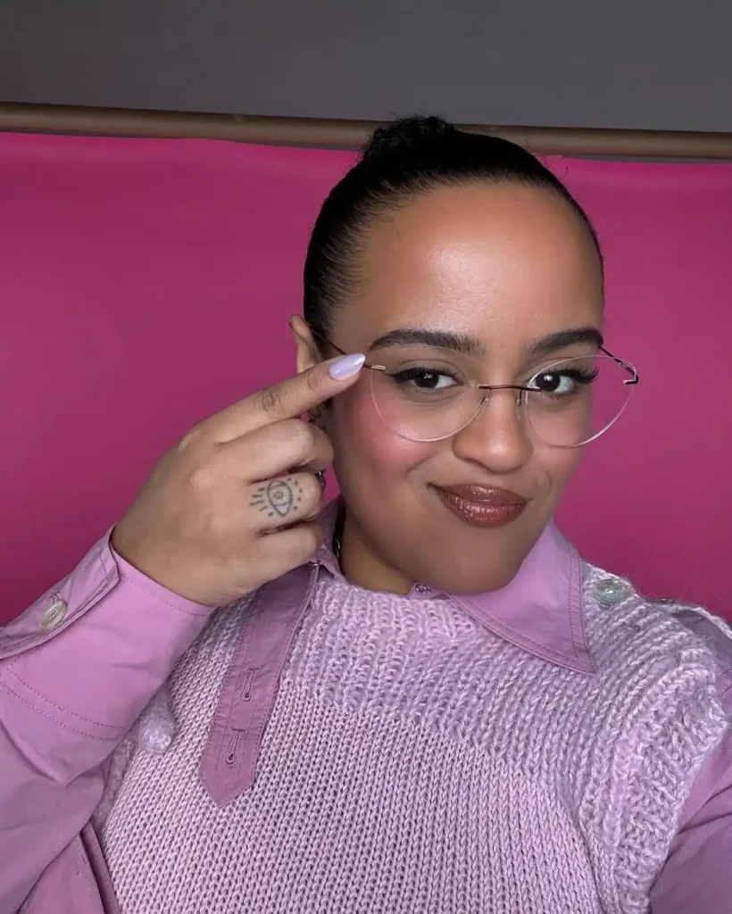 Seinabo Sey Biography: Boyfriend, Child, Age, Net Worth, Siblings, Parents, Height, Songs, Awards