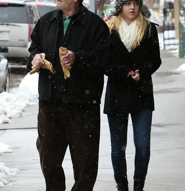Jack Nicholson’s daughter Honey Hollman Biography: Age, Net Worth, Siblings, Parents, Height, Husband, Movies, Children Jack Nicholson’s daughter Honey Hollman Biography: Age, Net Worth, Siblings, Parents, Height, Husband, Movies, Children