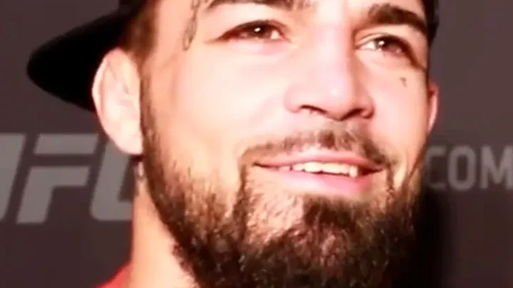Mike Perry Biography: Net Worth, Parents, Records, Wife, Age, Ethnicity, Salary, BKFC, Height