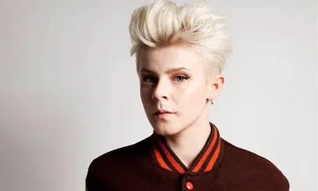 Robyn Biography: Songs, Children, Parents, Siblings, Age, Net Worth, Husband, Awards