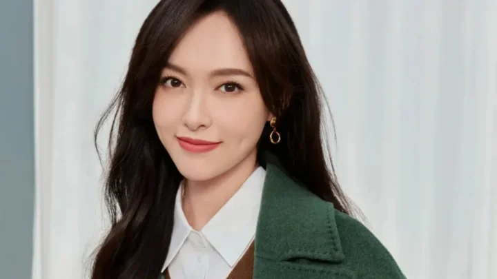 Tang Yan Biography: Movies, Age, Net Worth, Siblings, Parents, Height, Songs, Children, Books, Awards, Husband
