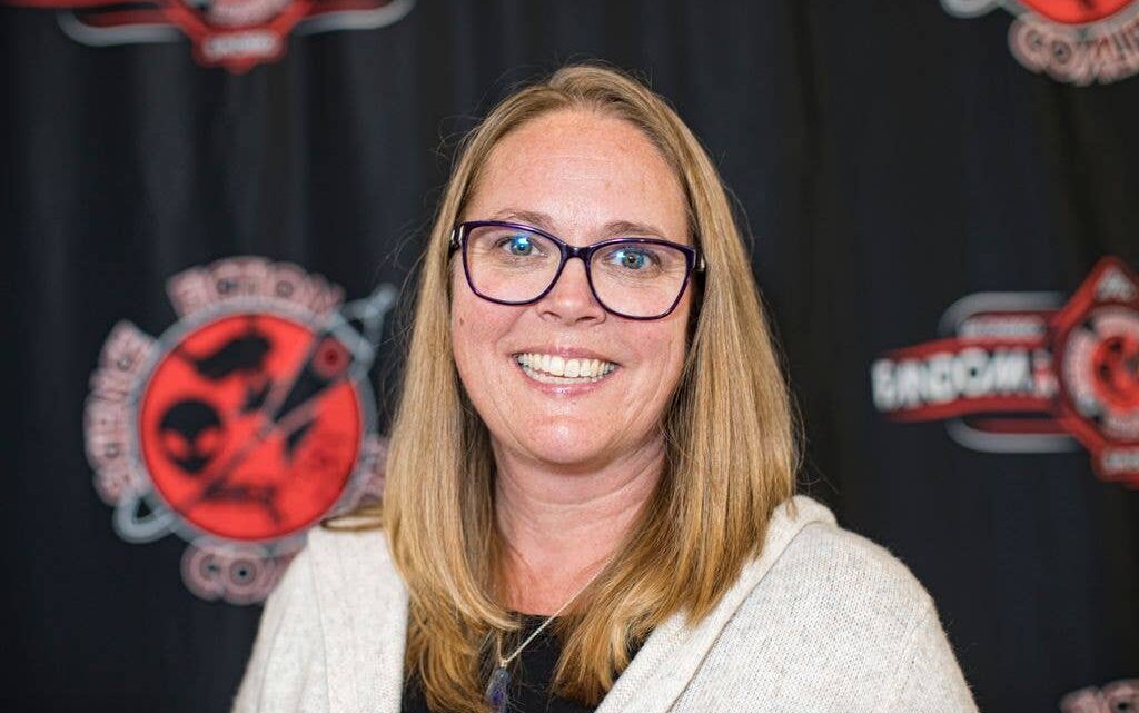 Carrie Henn Biography: Wikipedia, Movies, Age, Net Worth, Husband, Height, Parents, Children