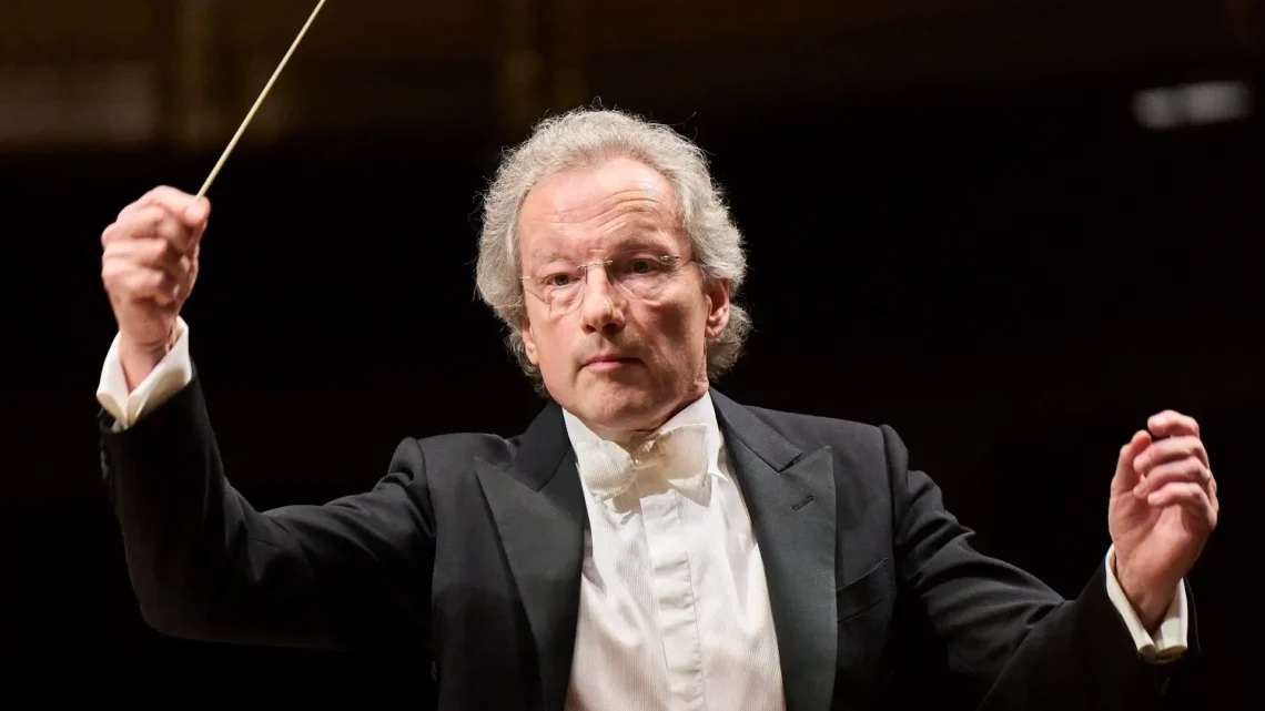 Franz Welser-Möst Biography: Spouse, Height, Wife, Children, Parents, Siblings, Net Worth, Age