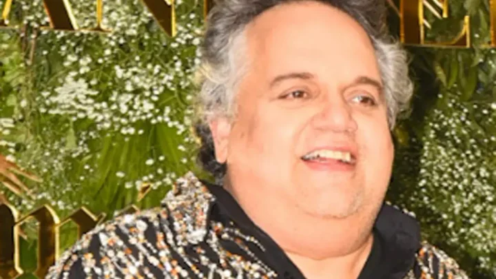 Sandeep Khosla Biography: Daughter, Height, Wiki, Age, Net Worth, Wife, Parents, Siblings, Designs