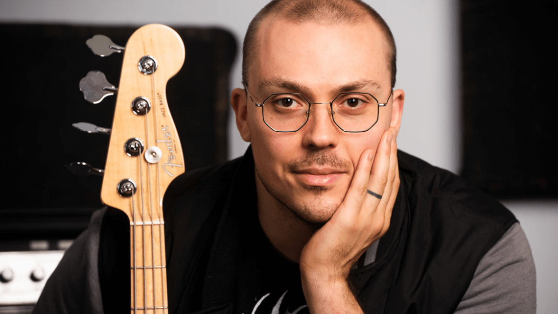 Anthony Fantano Biography: Wife, TikTok, Net Worth, Age, Instagram, Awards, Height, Children, Wikipedia, Photos Anthony Fantano Biography: Wife, TikTok, Net Worth, Age, Instagram, Awards, Height, Children, Wikipedia, Photos
