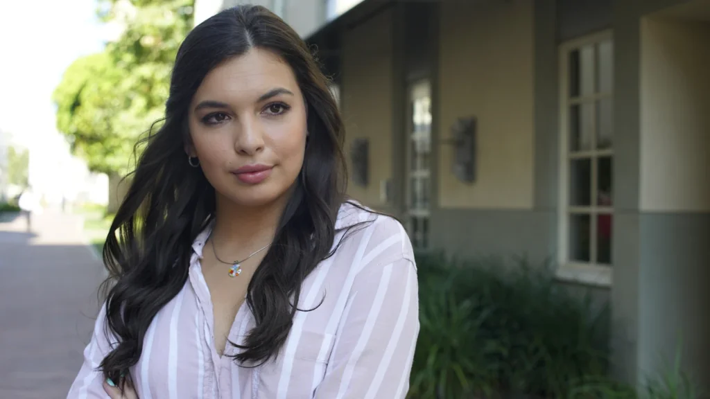 Isabella Gomez Biography: Age, Boyfriend, Wiki, Instagram, Net Worth, Movies, Height, Awards
