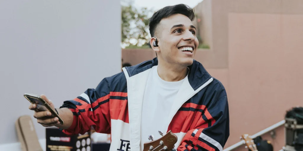 Anuv Jain Biography: Age, Net Worth, Height, Parents, Songs, Instagram, Sibling, Girlfriend