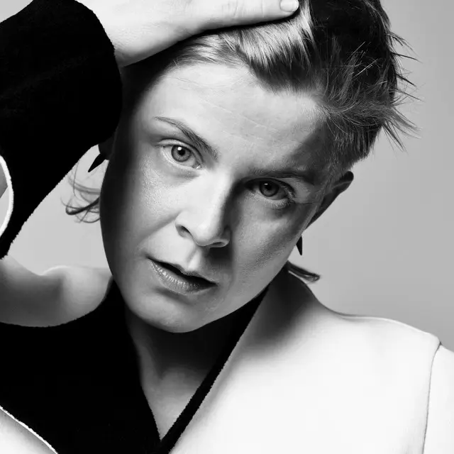 Robyn Biography: Songs, Children, Parents, Siblings, Age, Net Worth, Husband, Awards