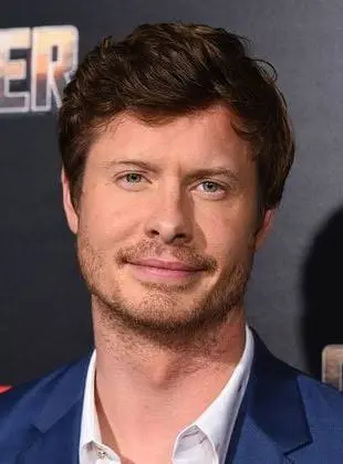 Anders Holm Biography: TV Shows, Net Worth, Height, Wife, Siblings, Age, Nationality, Wikipedia, Movies, Awards