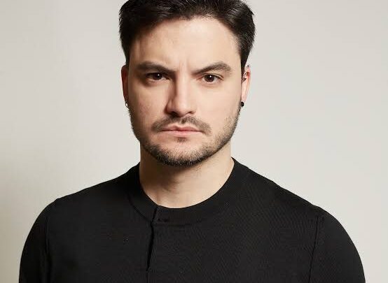 Felipe Neto Biography: Books, YouTube, Wikipedia, Age, Net Worth, Height, Parents, Nationality, Siblings, Wife