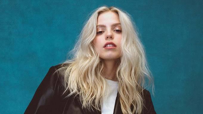 Renee Rapp Biography: Age, Net Worth, Siblings, Parents, Boyfriend, Awards, Songs