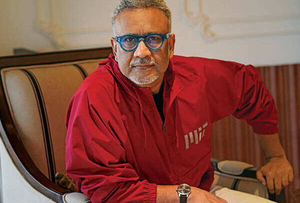 Anubhav Sinha Biography: Age, Net Worth, Siblings, Parents, Height, Wife, Children, Movies, Awards