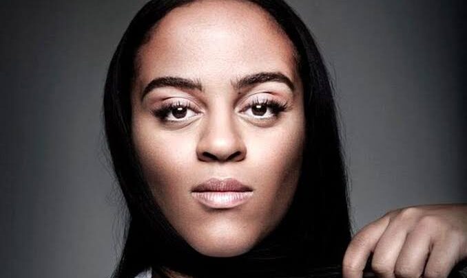 Seinabo Sey Biography: Boyfriend, Child, Age, Net Worth, Siblings, Parents, Height, Songs, Awards