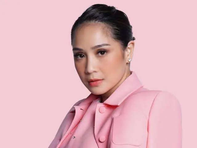 Nagita Slavina Biography: Net Worth, Wikipedia, Movies, Songs, Age, Spouse, Parents, Children, Siblings