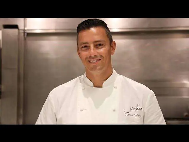 Curtis Duffy Biography: TV Shows, Movies, Children, Wikipedia, Restaurant, Parents, Spouse, Net Worth, Siblings, Age
