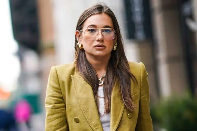 Danielle Bernstein Biography: Books, Age, Parents, Net Worth, Wikipedia, Nationality, Instagram, Boyfriend
