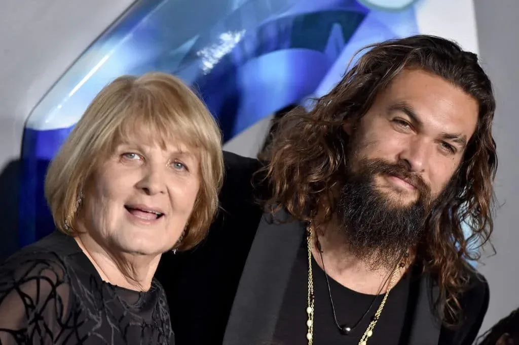 Coni Momoa