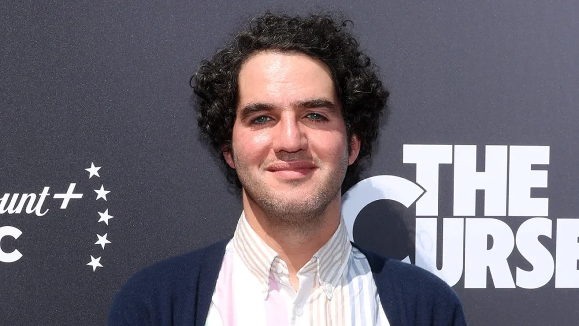 Benny Safdie Biography: Children, Age, Net Worth, Siblings, Parents, Height, Wife, Movies Benny Safdie Biography: Children, Age, Net Worth, Siblings, Parents, Height, Wife, Movies