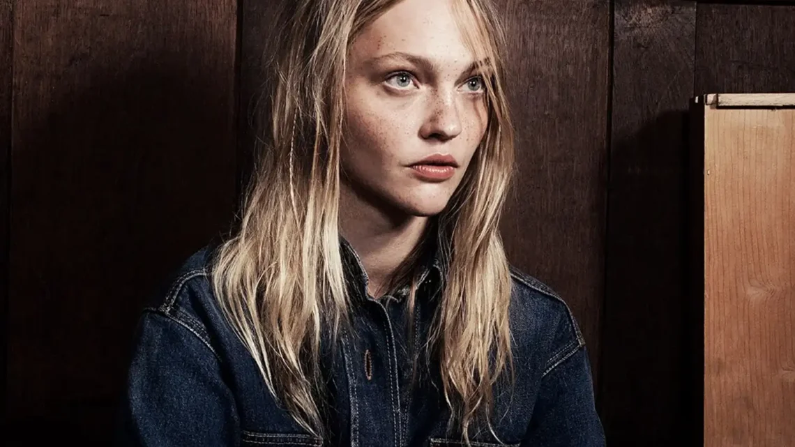 Sasha Pivovarova Biography: Daughters, Age, Net Worth, Siblings, Parents, Height, Husband, Prada, Chanel, Dior, Awards