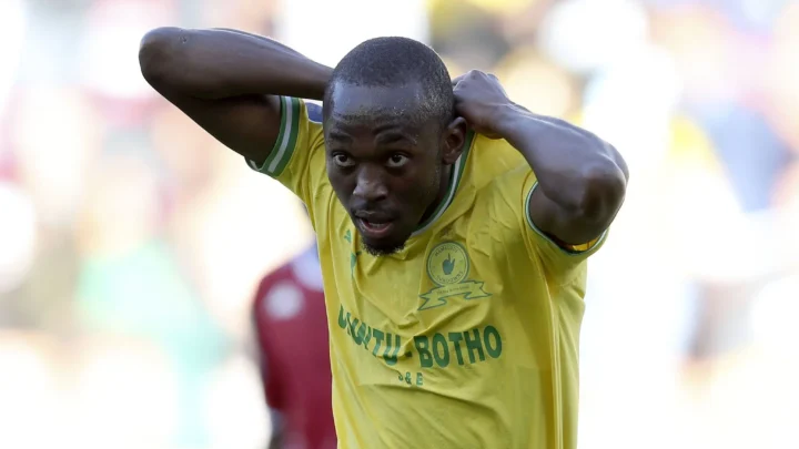Peter Shalulile Biography: Age, Goals, Net Worth, Parents, Siblings, Current Team, Girlfriend, Salary