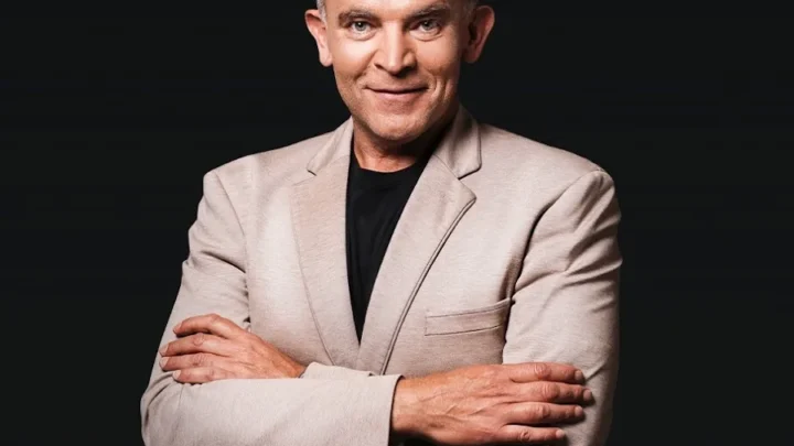Theuns Jordaan Biography: Wife, Last Performance, Death, Age, Net Worth, Songs, Wikipedia, Parents, Siblings, Children