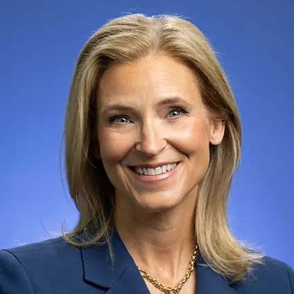 S. Robson Walton’s daughter Carrie Walton Penner Bio: Husband, Age, Net Worth, Siblings, Parents, Height, Children