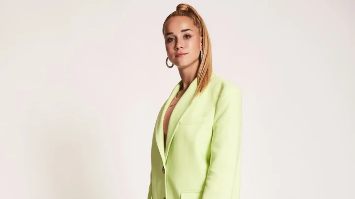 Giulia Gwinn Biography: Age, Siblings, Parents, Height, Current Team, Loan, Salary, Net Worth, Husband