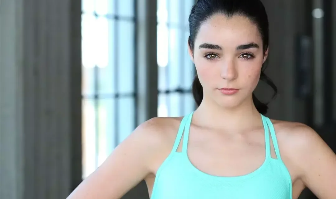 Indiana Massara Bio: Age, Parents, Net Worth, Height, Boyfriend, Songs, Instagram