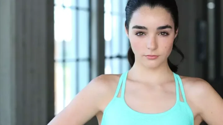 Indiana Massara Bio: Age, Parents, Net Worth, Height, Boyfriend, Songs, Instagram