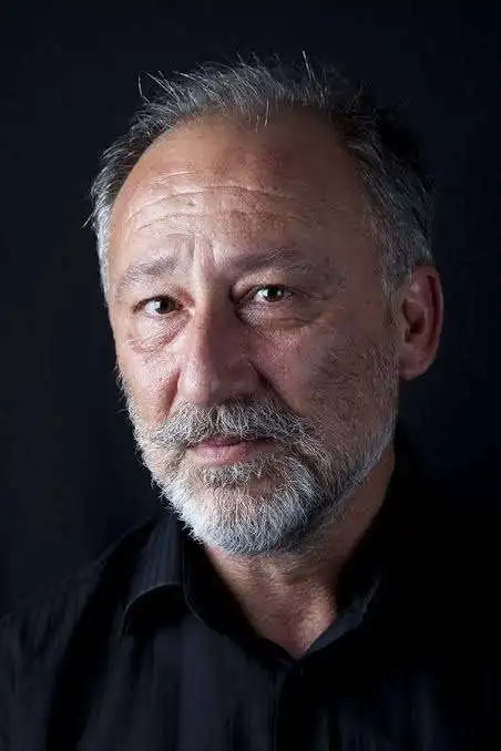Altan Erkekli Biography: Wikipedia, Height, Net Worth, Age, Movies, Awards, Family, Spouse