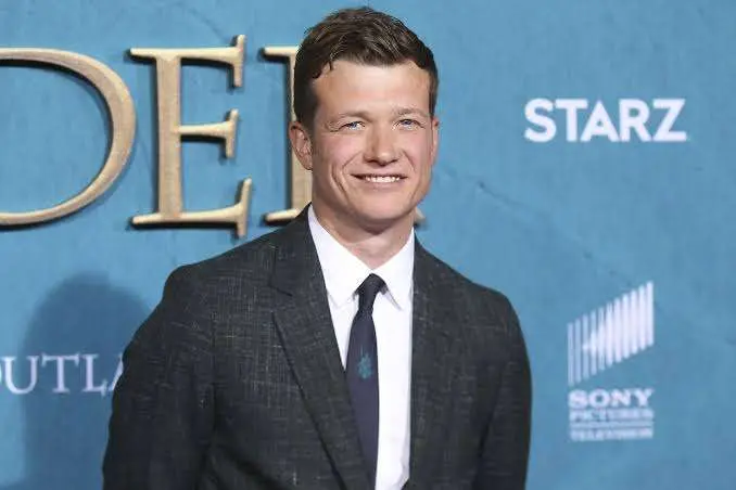 Ed Speleers Biography: IMDB, Movies, Age, Net Worth, TV Shows, Family, Brothers, Daughter, Awards