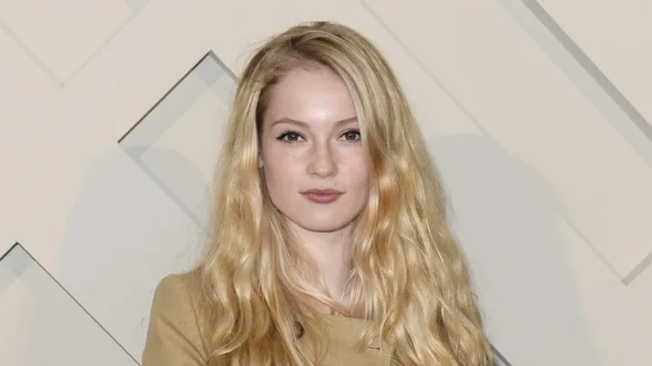 Hannah Dodd Biography: Brands, Age, Net Worth, Siblings, Parents, Height, Movies, Relationship