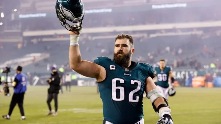 Jason Kelce Biography: Age, Goals, Net Worth, Parents, Siblings, Former Team, Wife, Salary, Daughters, Awards
