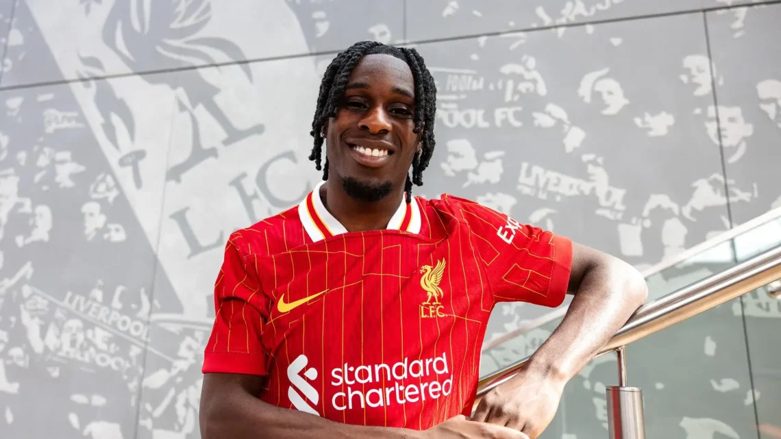 Jeremie Frimpong Biography: Transfer, Age, Net Worth, Siblings, Parents, Height, Loan, Salary, Football Team, Girlfriend