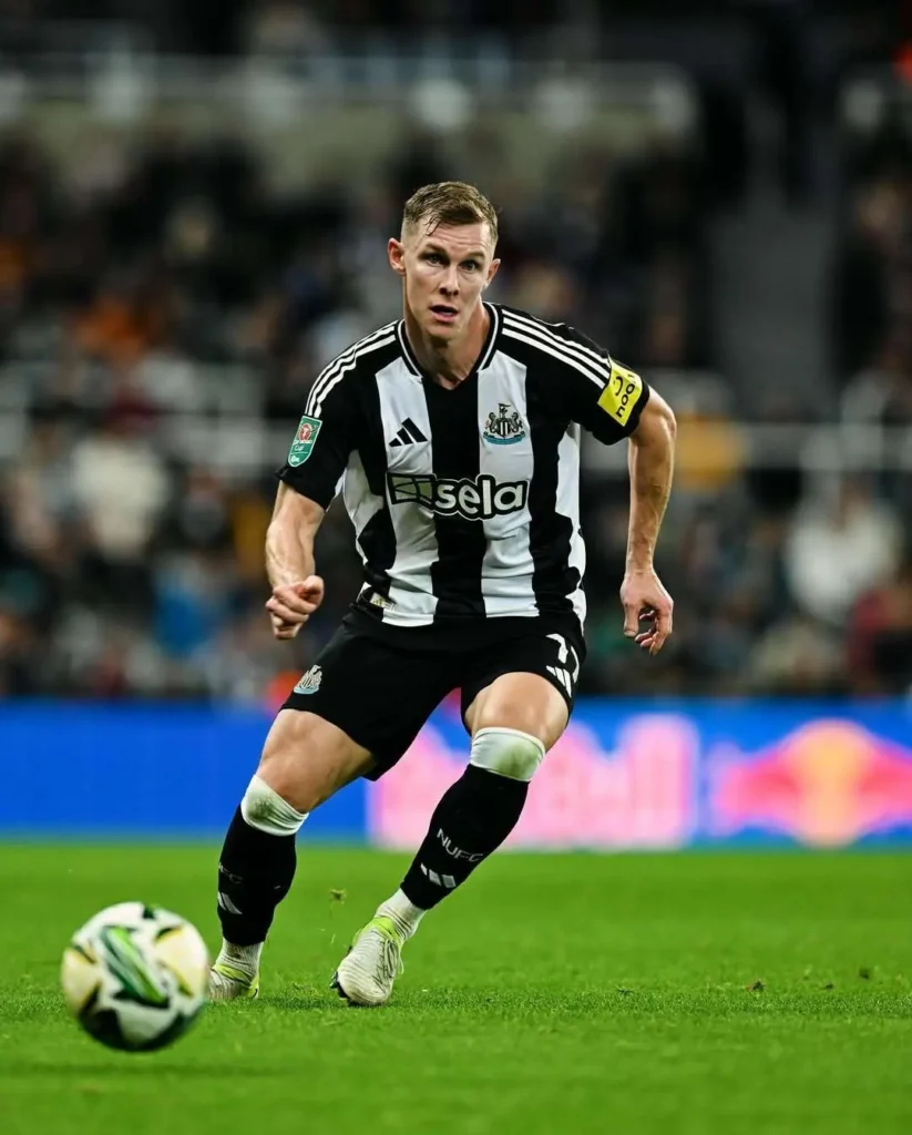 Emil Krafth Biography: Wife, Age, Net Worth, Siblings, Parents, Height, Child, Team, Salary, Transfers