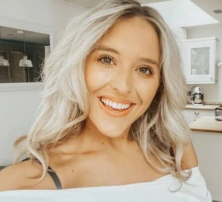 Em Sheldon Biography: YouTube, Height, Partner, Net Worth, Wikipedia, Age