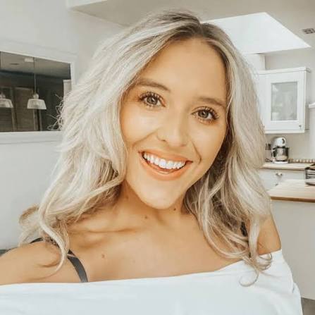 Em Sheldon Biography: YouTube, Height, Partner, Net Worth, Wikipedia, Age
