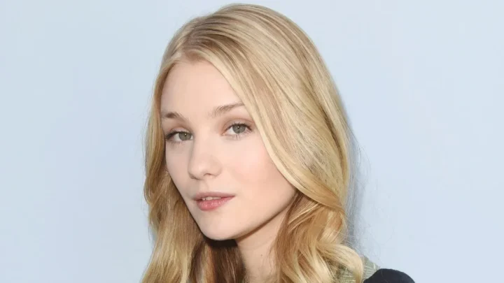 Lindsay Arnold Biography: Siblings, Parents, Height, Age, Net Worth, Children, Husband, Awards, Movies