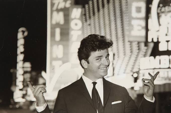 Zeki Müren